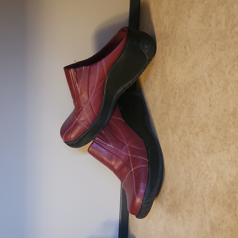5 for $10/Red Leather Shoe